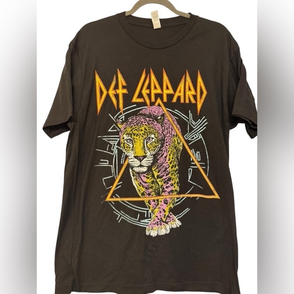 Vintage Style Def Leppard Graphic T-Shirt - Picture 1 of 6